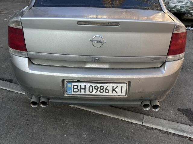 Сірий Опель Вектра, об'ємом двигуна 4.2 л та пробігом 150 тис. км за 4850 $, фото 1 на Automoto.ua