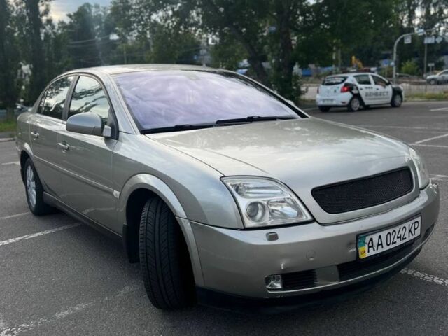 Серый Опель Вектра, объемом двигателя 2.2 л и пробегом 201 тыс. км за 4500 $, фото 1 на Automoto.ua