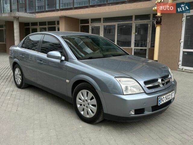 Серый Опель Вектра, объемом двигателя 2.2 л и пробегом 207 тыс. км за 4000 $, фото 1 на Automoto.ua