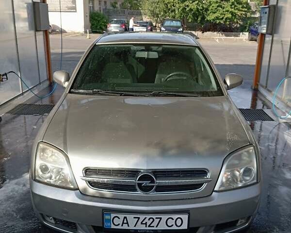 Сірий Опель Вектра, об'ємом двигуна 1.8 л та пробігом 256 тис. км за 2000 $, фото 1 на Automoto.ua
