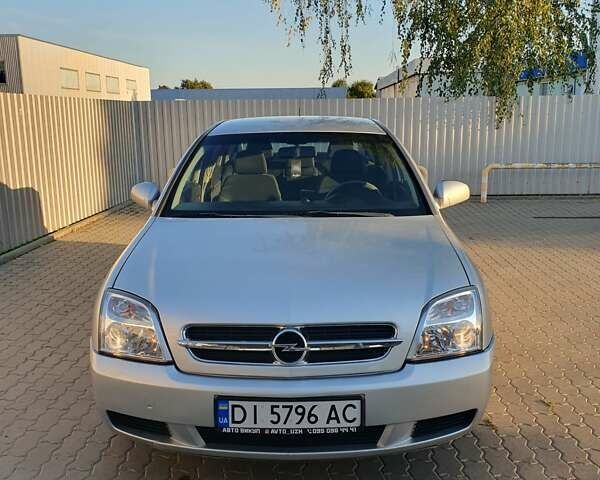 Серый Опель Вектра, объемом двигателя 1.8 л и пробегом 300 тыс. км за 3800 $, фото 1 на Automoto.ua