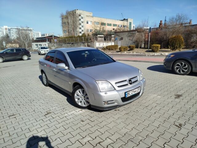 Серый Опель Вектра, объемом двигателя 2.2 л и пробегом 248 тыс. км за 6000 $, фото 1 на Automoto.ua