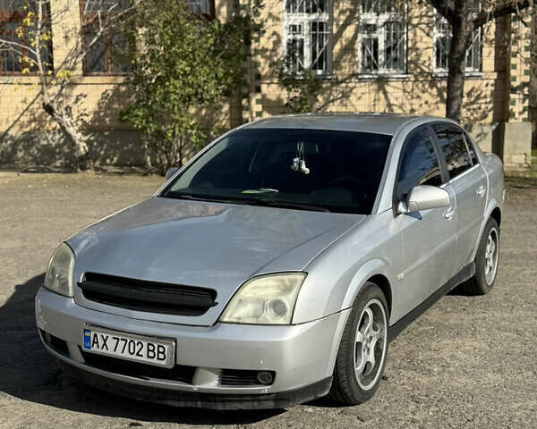 Серый Опель Вектра, объемом двигателя 2.2 л и пробегом 304 тыс. км за 3500 $, фото 1 на Automoto.ua