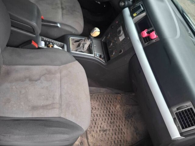 Серый Опель Вектра, объемом двигателя 1.9 л и пробегом 250 тыс. км за 2600 $, фото 1 на Automoto.ua