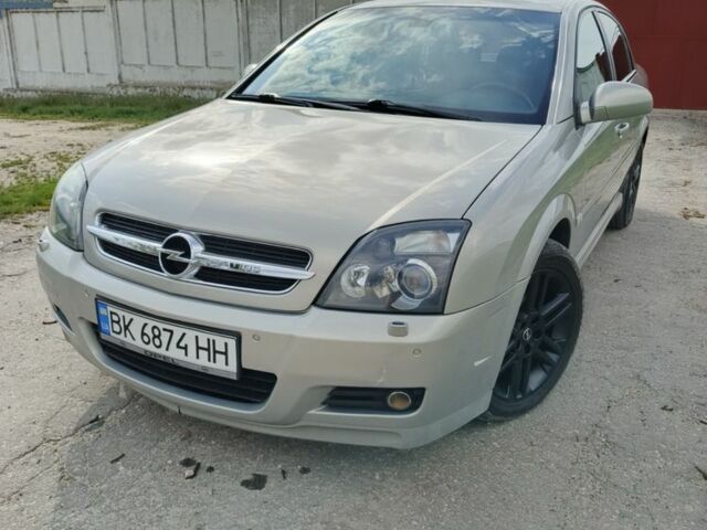 Серый Опель Вектра, объемом двигателя 2.2 л и пробегом 284 тыс. км за 4900 $, фото 1 на Automoto.ua