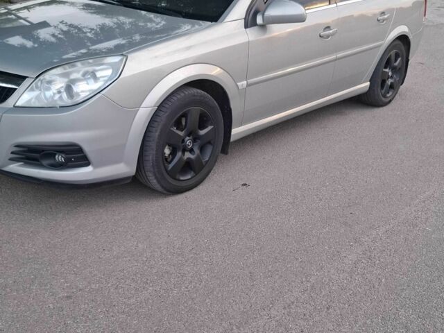 Сірий Опель Вектра, об'ємом двигуна 2.2 л та пробігом 170 тис. км за 5800 $, фото 1 на Automoto.ua