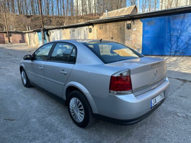 Серый Опель Вектра, объемом двигателя 2.2 л и пробегом 350 тыс. км за 1800 $, фото 1 на Automoto.ua