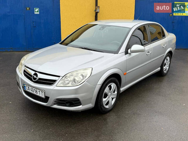 Сірий Опель Вектра, об'ємом двигуна 2.2 л та пробігом 180 тис. км за 3800 $, фото 1 на Automoto.ua