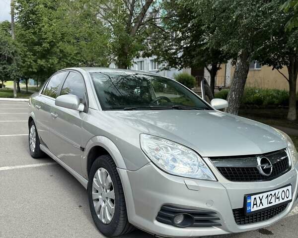 Сірий Опель Вектра, об'ємом двигуна 2.2 л та пробігом 200 тис. км за 4900 $, фото 1 на Automoto.ua