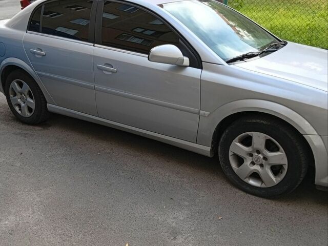 Сірий Опель Вектра, об'ємом двигуна 2.2 л та пробігом 112 тис. км за 5500 $, фото 1 на Automoto.ua