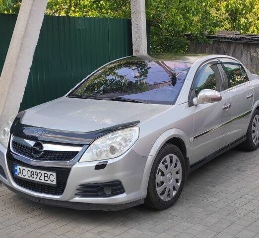 Серый Опель Вектра, объемом двигателя 2.2 л и пробегом 272 тыс. км за 5500 $, фото 1 на Automoto.ua