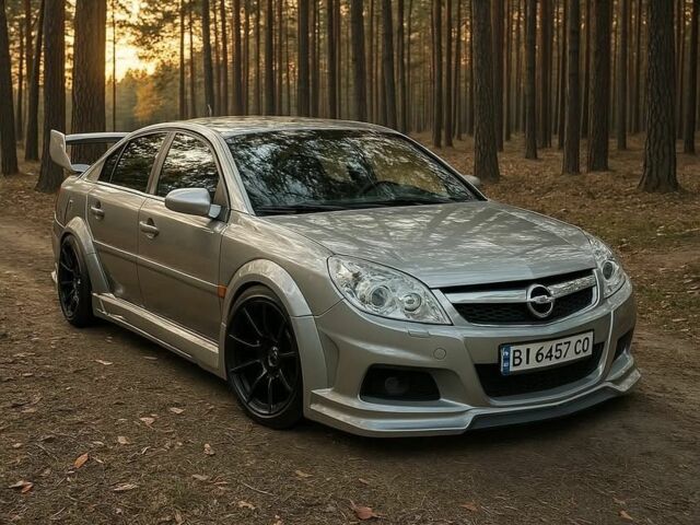 Сірий Опель Вектра, об'ємом двигуна 2.2 л та пробігом 228 тис. км за 4999 $, фото 1 на Automoto.ua