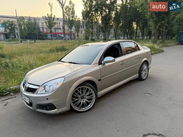 Сірий Опель Вектра, об'ємом двигуна 2.8 л та пробігом 272 тис. км за 5300 $, фото 1 на Automoto.ua