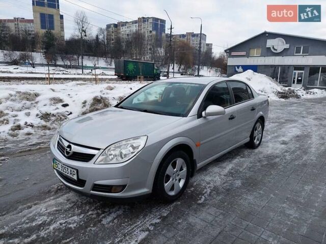 Сірий Опель Вектра, об'ємом двигуна 1.8 л та пробігом 255 тис. км за 4800 $, фото 1 на Automoto.ua