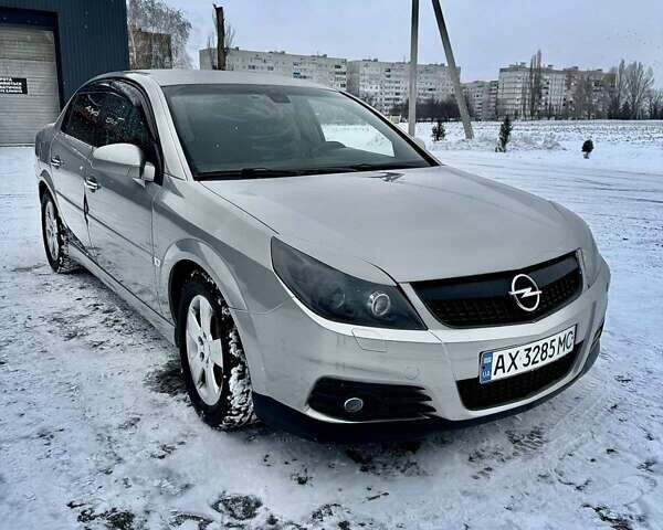 Серый Опель Вектра, объемом двигателя 2.79 л и пробегом 298 тыс. км за 5000 $, фото 1 на Automoto.ua