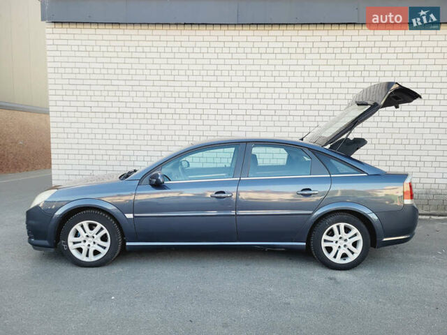 Сірий Опель Вектра, об'ємом двигуна 1.9 л та пробігом 274 тис. км за 4999 $, фото 1 на Automoto.ua