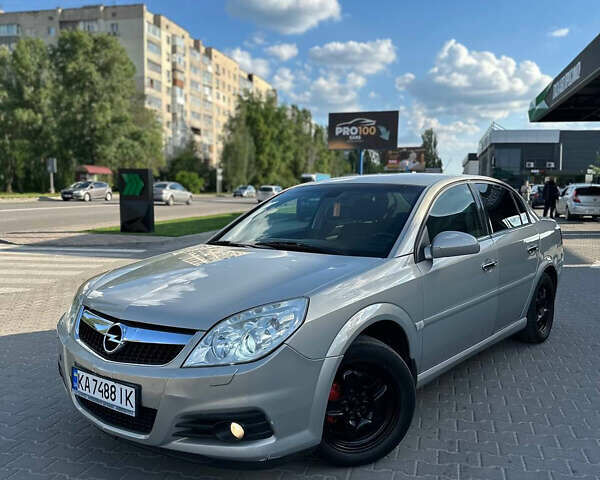 Серый Опель Вектра, объемом двигателя 2.2 л и пробегом 260 тыс. км за 4100 $, фото 1 на Automoto.ua