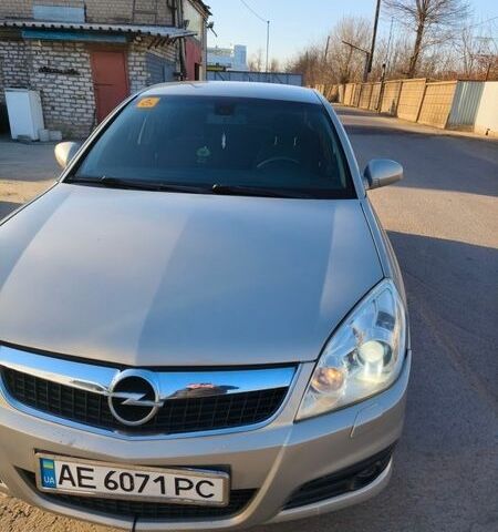 Сірий Опель Вектра, об'ємом двигуна 2.2 л та пробігом 187 тис. км за 4999 $, фото 1 на Automoto.ua