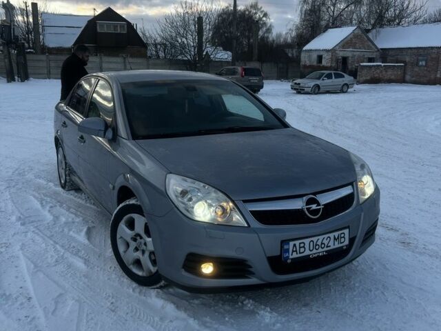 Серый Опель Вектра, объемом двигателя 2.2 л и пробегом 260 тыс. км за 4500 $, фото 1 на Automoto.ua