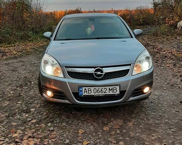 Серый Опель Вектра, объемом двигателя 2.2 л и пробегом 258 тыс. км за 4500 $, фото 1 на Automoto.ua