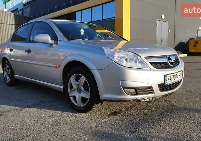 Сірий Опель Вектра, об'ємом двигуна 1.8 л та пробігом 147 тис. км за 3999 $, фото 1 на Automoto.ua