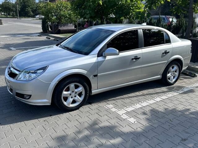 Сірий Опель Вектра, об'ємом двигуна 1.8 л та пробігом 251 тис. км за 4900 $, фото 1 на Automoto.ua