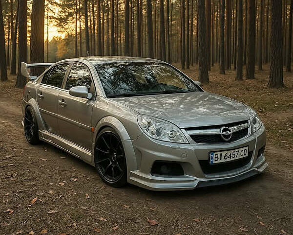 Серый Опель Вектра, объемом двигателя 2.2 л и пробегом 228 тыс. км за 4800 $, фото 1 на Automoto.ua