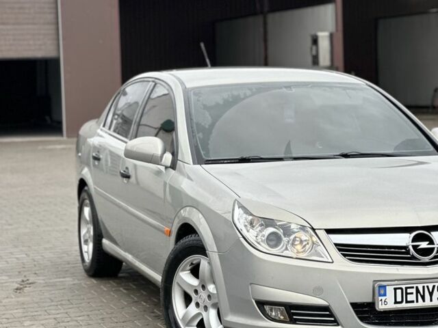 Серый Опель Вектра, объемом двигателя 2.2 л и пробегом 173 тыс. км за 6000 $, фото 1 на Automoto.ua