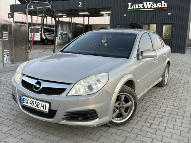 Серый Опель Вектра, объемом двигателя 2.2 л и пробегом 260 тыс. км за 4500 $, фото 1 на Automoto.ua