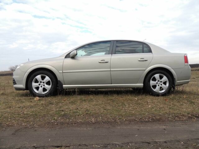 Сірий Опель Вектра, об'ємом двигуна 2.2 л та пробігом 323 тис. км за 4200 $, фото 1 на Automoto.ua