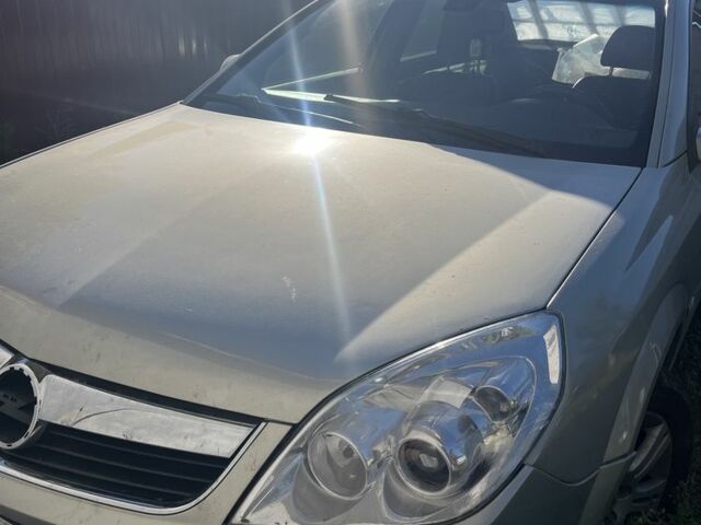 Серый Опель Вектра, объемом двигателя 2.2 л и пробегом 260 тыс. км за 3200 $, фото 1 на Automoto.ua