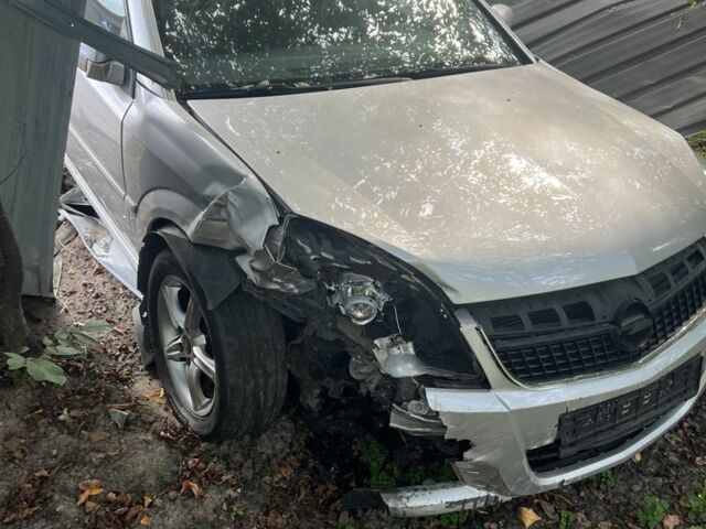 Сірий Опель Вектра, об'ємом двигуна 2.2 л та пробігом 251 тис. км за 2500 $, фото 1 на Automoto.ua