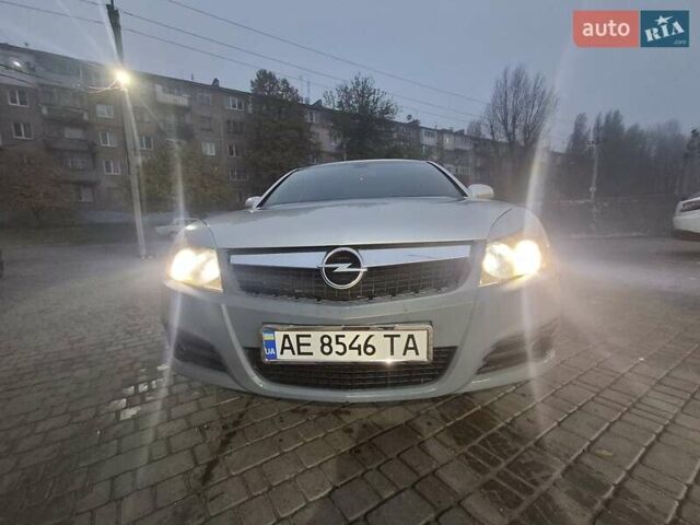 Серый Опель Вектра, объемом двигателя 2.2 л и пробегом 286 тыс. км за 4200 $, фото 1 на Automoto.ua