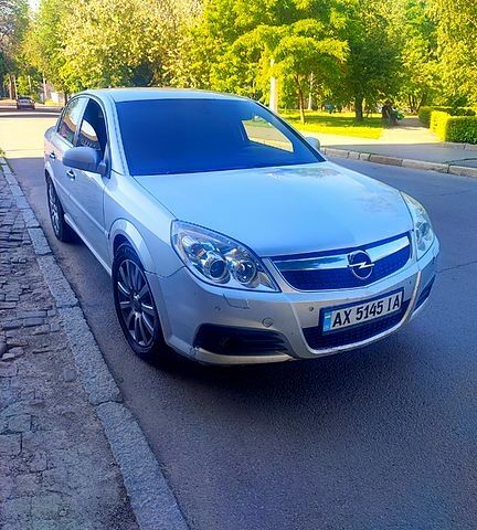 Сірий Опель Вектра, об'ємом двигуна 2.2 л та пробігом 300 тис. км за 5800 $, фото 1 на Automoto.ua