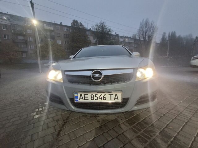 Серый Опель Вектра, объемом двигателя 2.2 л и пробегом 286 тыс. км за 4200 $, фото 1 на Automoto.ua