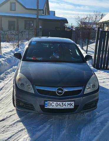 Серый Опель Вектра, объемом двигателя 1.8 л и пробегом 305 тыс. км за 5500 $, фото 1 на Automoto.ua