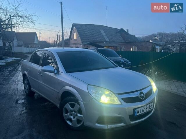Серый Опель Вектра, объемом двигателя 2.2 л и пробегом 450 тыс. км за 2400 $, фото 1 на Automoto.ua