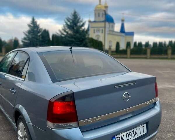 Серый Опель Вектра, объемом двигателя 2.2 л и пробегом 290 тыс. км за 5200 $, фото 1 на Automoto.ua