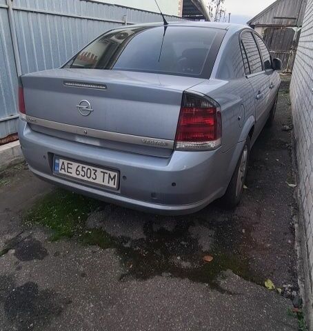 Серый Опель Вектра, объемом двигателя 1.8 л и пробегом 245 тыс. км за 2700 $, фото 1 на Automoto.ua