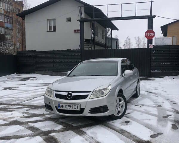 Серый Опель Вектра, объемом двигателя 2.2 л и пробегом 210 тыс. км за 5000 $, фото 1 на Automoto.ua
