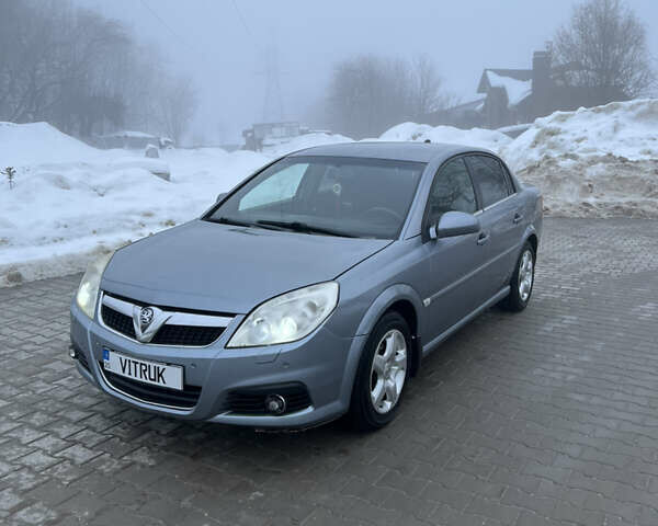 Серый Опель Вектра, объемом двигателя 2.2 л и пробегом 241 тыс. км за 4800 $, фото 1 на Automoto.ua