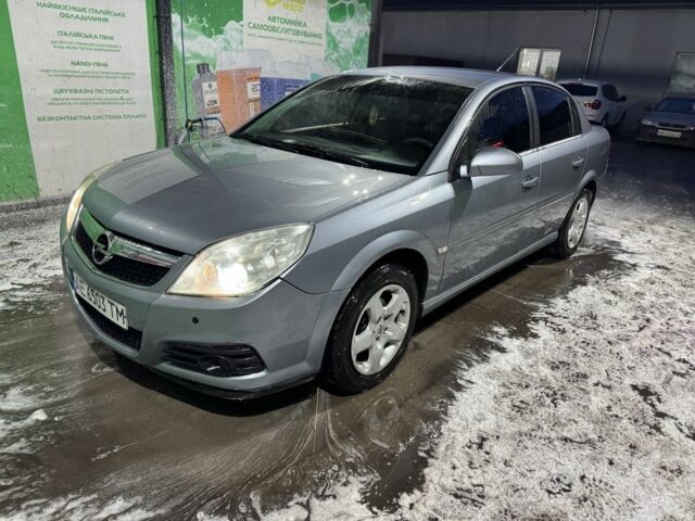 Сірий Опель Вектра, об'ємом двигуна 1.8 л та пробігом 185 тис. км за 5850 $, фото 1 на Automoto.ua