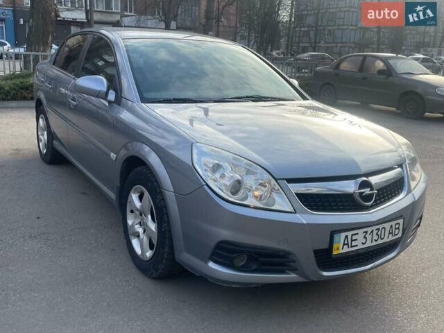 Сірий Опель Вектра, об'ємом двигуна 2.2 л та пробігом 185 тис. км за 6800 $, фото 1 на Automoto.ua