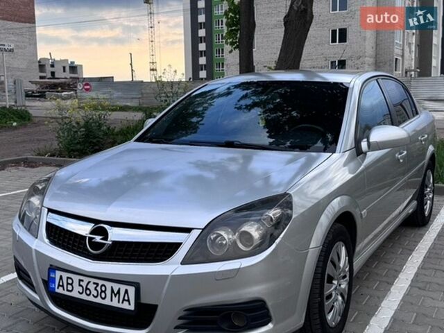 Сірий Опель Вектра, об'ємом двигуна 2.2 л та пробігом 225 тис. км за 4200 $, фото 1 на Automoto.ua