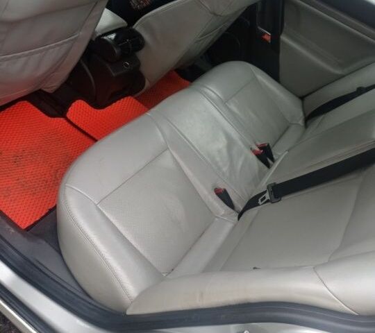 Серый Опель Вектра, объемом двигателя 1.8 л и пробегом 300 тыс. км за 4000 $, фото 1 на Automoto.ua