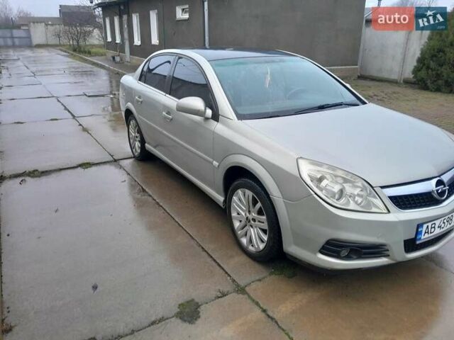 Серый Опель Вектра, объемом двигателя 1.8 л и пробегом 258 тыс. км за 5200 $, фото 1 на Automoto.ua