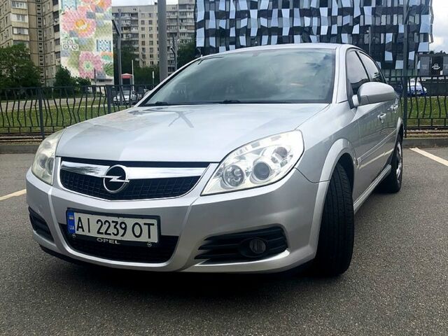 Серый Опель Вектра, объемом двигателя 2.2 л и пробегом 257 тыс. км за 6100 $, фото 1 на Automoto.ua