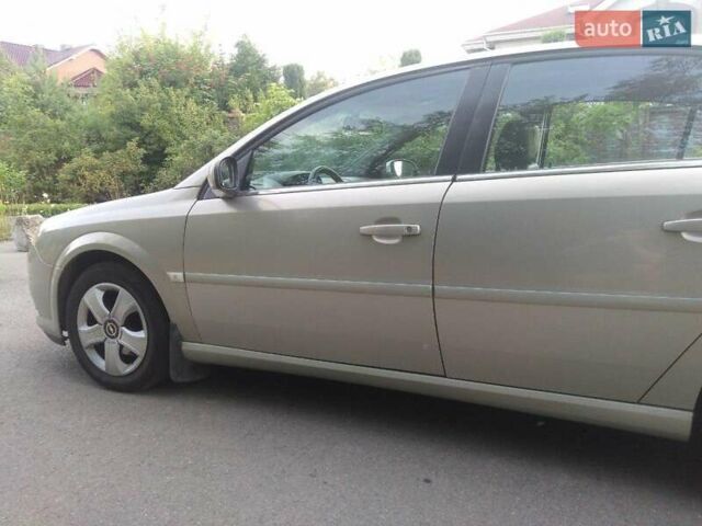 Сірий Опель Вектра, об'ємом двигуна 2.2 л та пробігом 93 тис. км за 6000 $, фото 1 на Automoto.ua