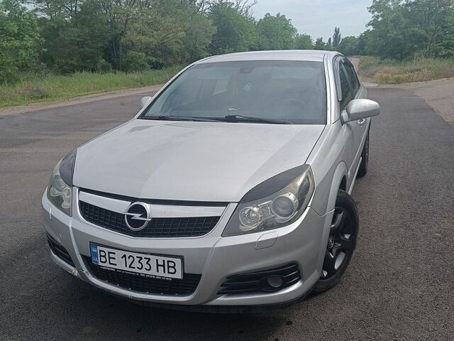 Сірий Опель Вектра, об'ємом двигуна 2.2 л та пробігом 369 тис. км за 5600 $, фото 1 на Automoto.ua