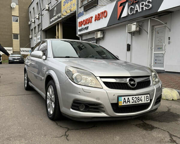 Сірий Опель Вектра, об'ємом двигуна 2.2 л та пробігом 191 тис. км за 6500 $, фото 1 на Automoto.ua